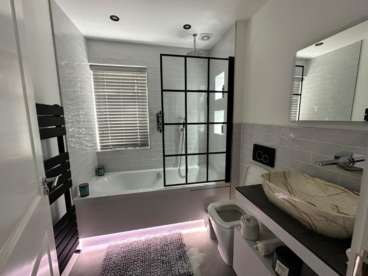 A Luxury 2 Bedroom Apartment Barnet Luaran gambar